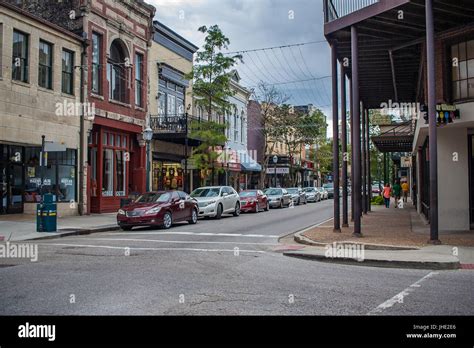 July 2017 Mobile Al Restaurants And Shops In Downtown Mobile Stock